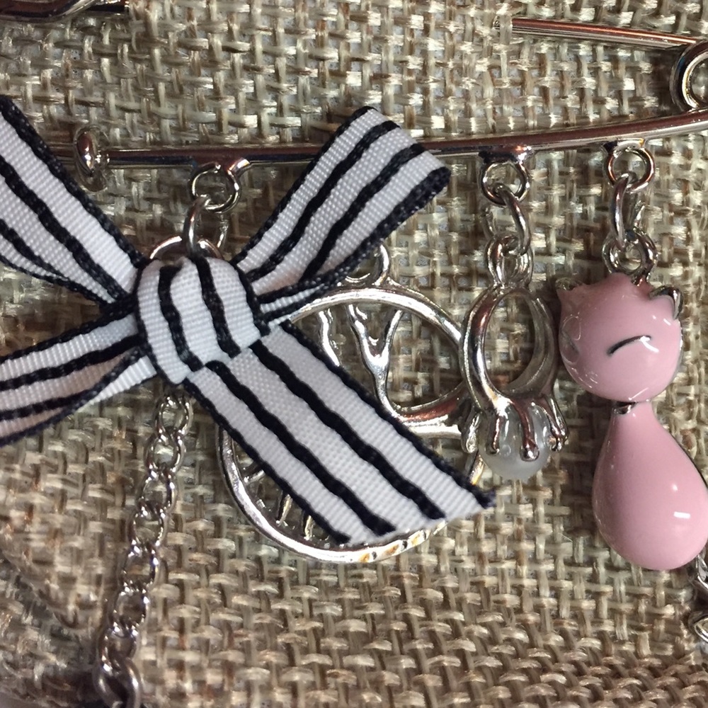 CAT PIN